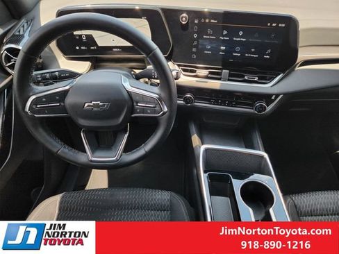 Used 2025 Chevrolet Equinox LT w/ Safety and Technology Package AWD/4WD image 27