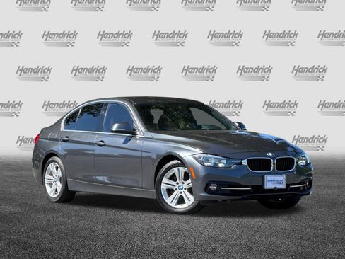 Used 2017 BMW 330i Sedan RWD image 2