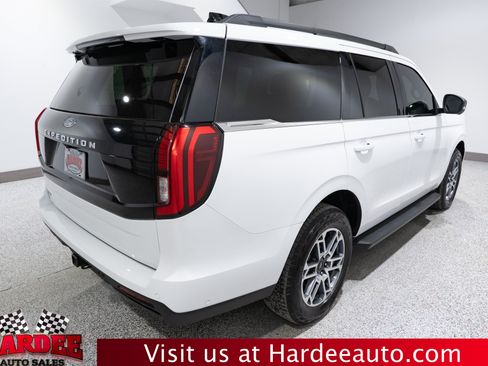 Used 2025 Ford Expedition Active AWD/4WD image 5