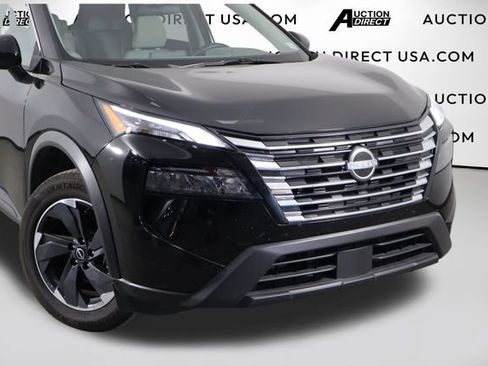 Used 2025 Nissan Rogue SV FWD image 45