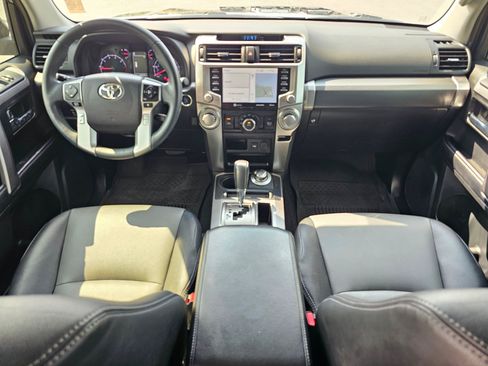Used 2022 Toyota 4Runner SR5 Premium w/ Moonroof Package AWD/4WD image 15