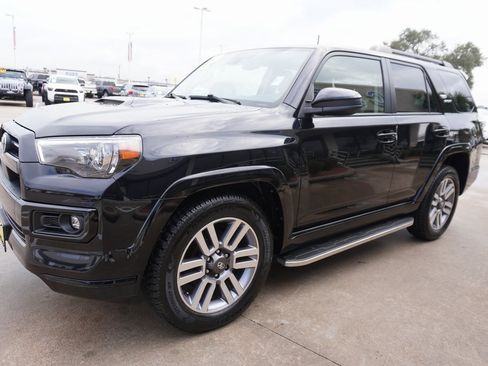 Used 2022 Toyota 4Runner TRD Sport image 3