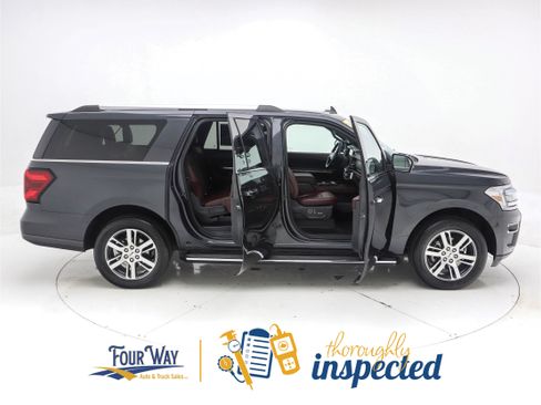 Used 2023 Ford Expedition Max Limited image 3