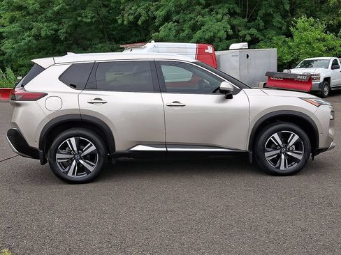 Certified 2023 Nissan Rogue Platinum w/ Platinum Premium Package AWD/4WD image 8