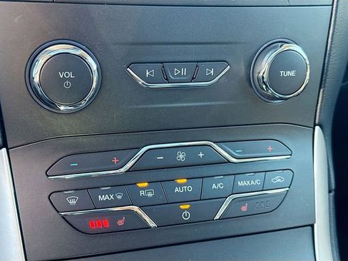 Certified 2020 Ford Edge SEL w/ Convenience Package image 18