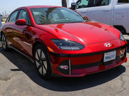 Used 2024 Hyundai Ioniq 6 SE RWD image 8