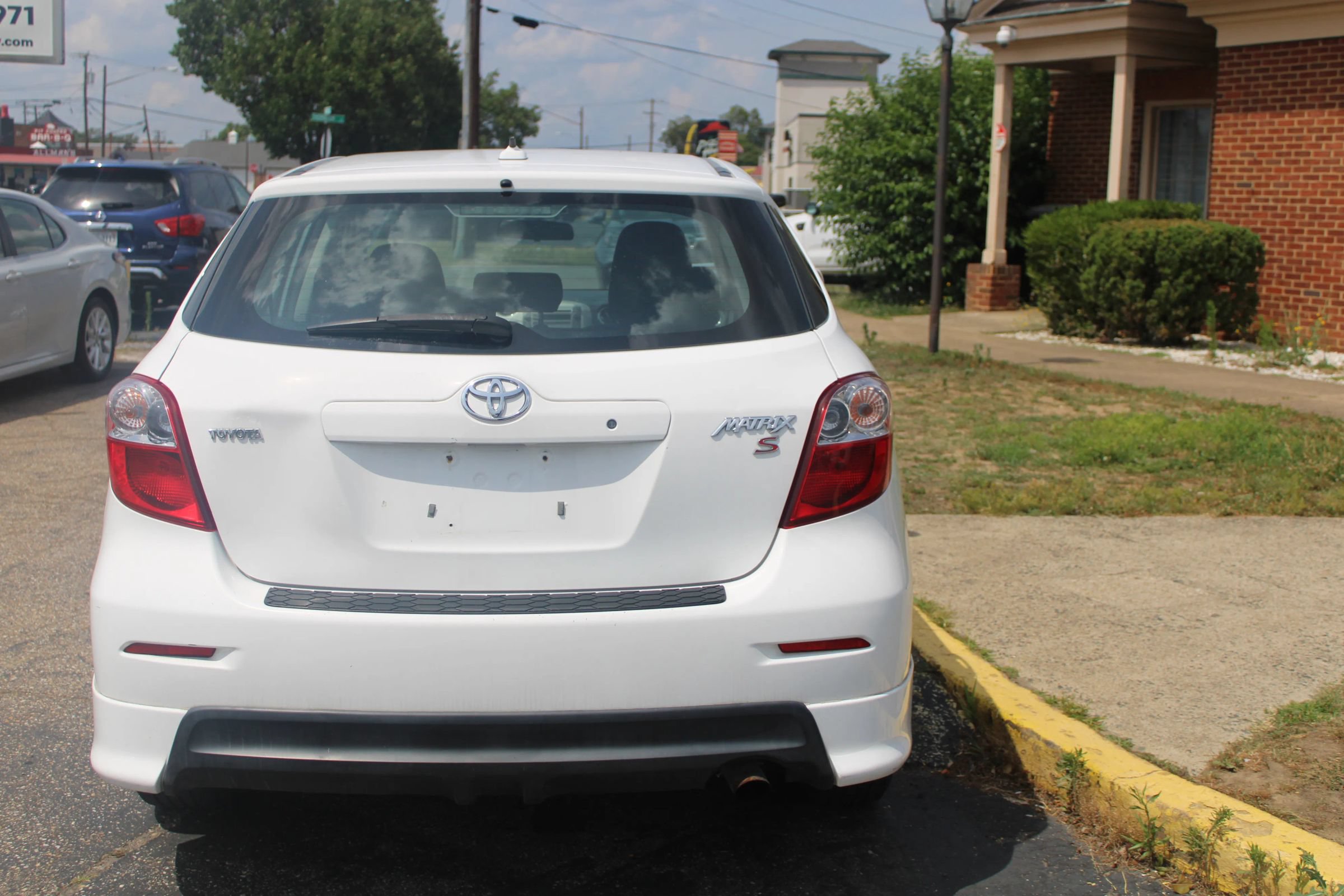 Used 2009 Toyota Matrix S FWD image 5