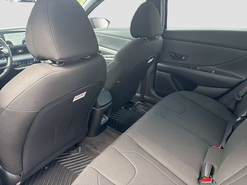 Used 2025 Hyundai Elantra Sport FWD image 22