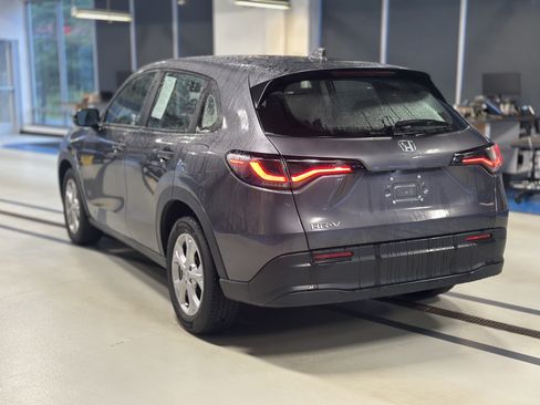 Used 2024 Honda HR-V LX image 8