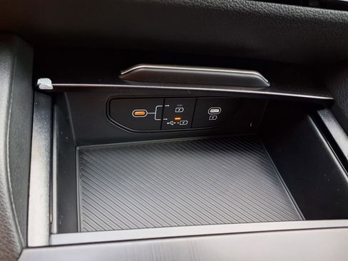New 2026 Kia Sportage LX FWD image 11