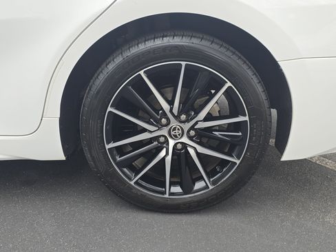 Used 2021 Toyota Camry SE image 34