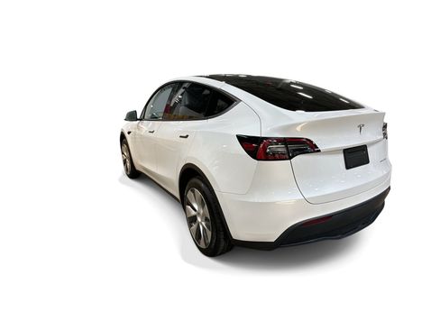 Certified 2023 Tesla Model Y Long Range AWD/4WD image 4