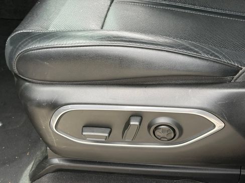 Used 2024 Jeep Wagoneer Series II AWD/4WD image 6