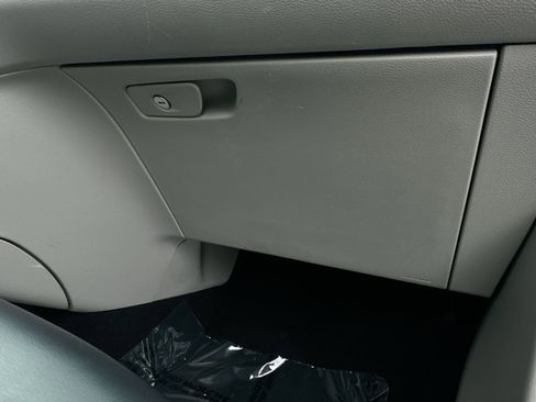 Used 2023 Chrysler Pacifica Touring-L image 38