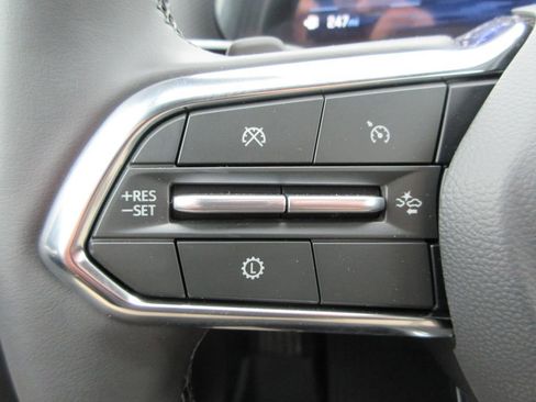 New 2026 Chevrolet Equinox LT w/ Safety and Technology Package FWD image 23