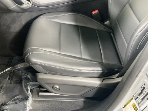 Used 2025 Mercedes-Benz GLE 450e 4MATIC image 19