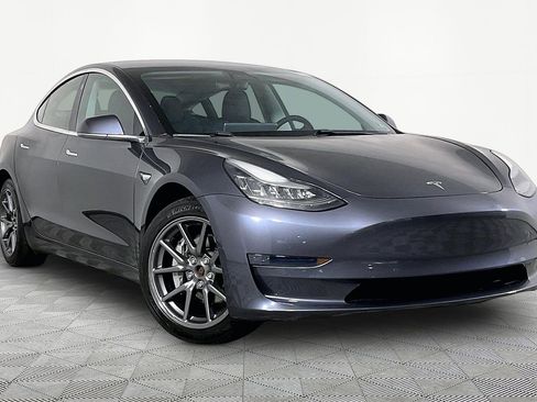 Used 2019 Tesla Model 3 image 4