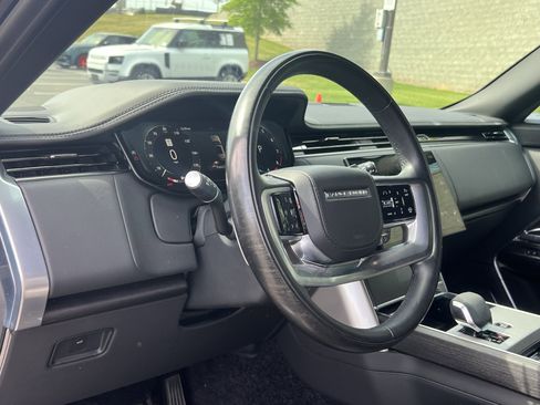 Used 2024 Land Rover Range Rover Autobiography image 18