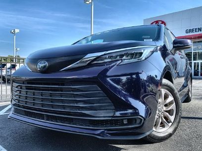 Certified 2021 Toyota Sienna LE
