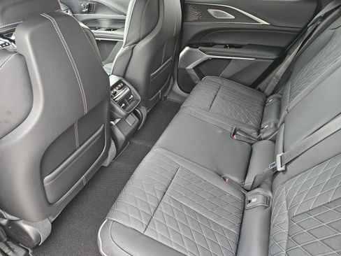 New 2026 Cadillac Lyriq V w/ Exterior Carbon Fiber Package AWD/4WD image 20