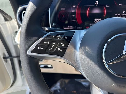 Used 2025 Mercedes-Benz C 300 4MATIC Sedan image 15