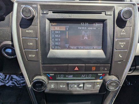 Used 2016 Toyota Camry SE FWD image 17