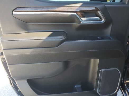 Used 2023 GMC Sierra 1500 Elevation image 43