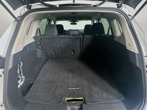 Used 2024 Nissan Rogue S FWD image 28
