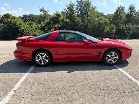 Used 1999 Pontiac Firebird Formula w/ Security Pkg RWD image 6