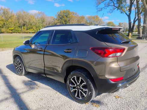 Used 2021 Chevrolet TrailBlazer ACTIV w/ Convenience Package FWD image 4