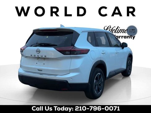 Certified 2025 Nissan Rogue SV image 3