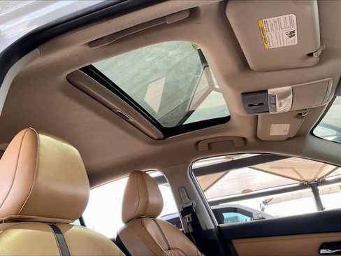 Used 2023 Nissan Sentra SV w/ SV Premium Package image 14