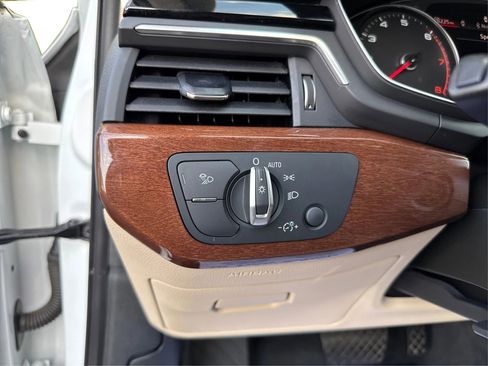 Used 2021 Audi A4 2.0T Premium w/ Convenience Package image 21