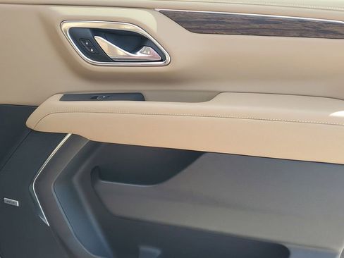 Certified 2024 Chevrolet Suburban Premier image 45