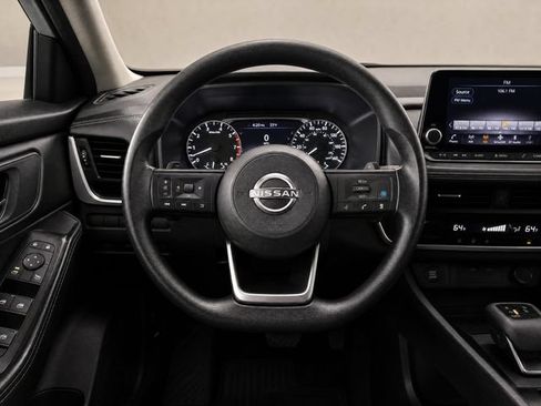 Used 2024 Nissan Rogue SV FWD image 14