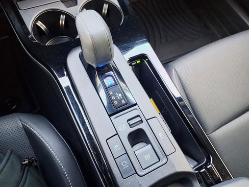 Used 2023 Toyota Prius XLE image 25