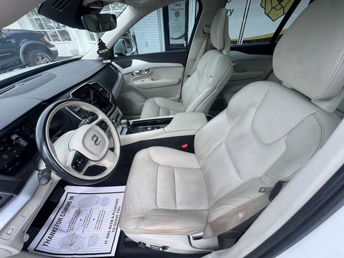 Used 2018 Volvo XC90 T6 Momentum w/ Convenience Package AWD/4WD image 12