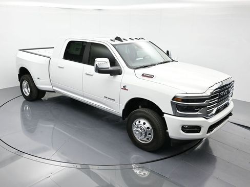 New 2026 RAM 3500 Laramie w/ Max Tow Package image 34