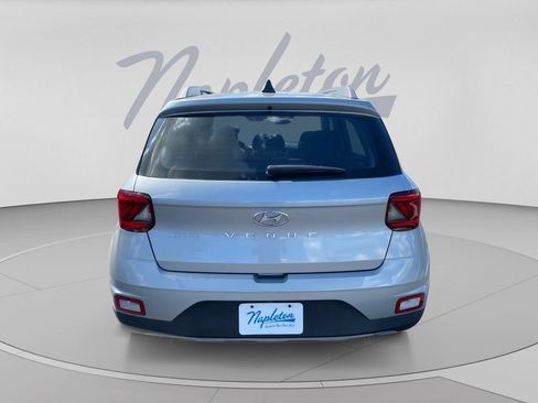 Used 2020 Hyundai Venue SEL FWD image 8