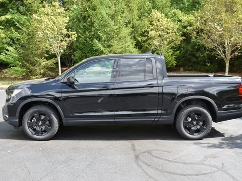 New 2026 Honda Ridgeline Black Edition image 4