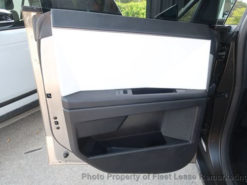 Used 2024 Tesla Cybertruck AWD Crew Cab image 17