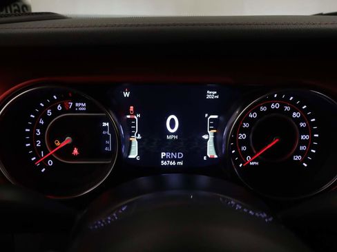 Used 2021 Jeep Gladiator Rubicon AWD/4WD image 5