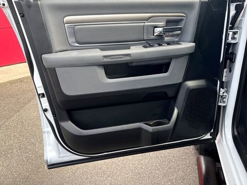 Used 2017 RAM 1500 Big Horn AWD/4WD image 17