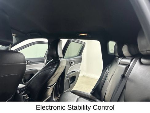 Used 2023 Jeep Compass Limited AWD/4WD image 33