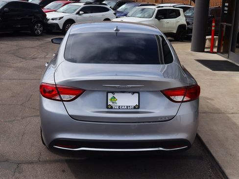 Used 2017 Chrysler 200 Limited Platinum image 10