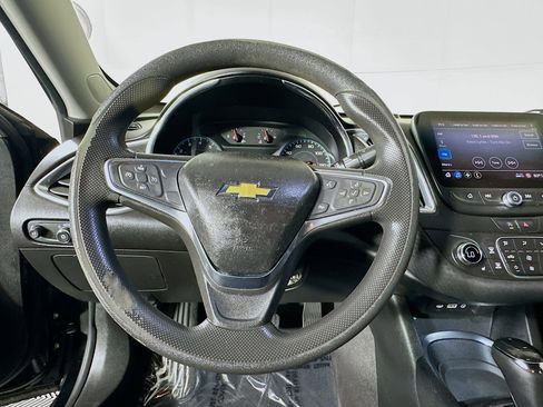 Used 2020 Chevrolet Malibu LT FWD image 14