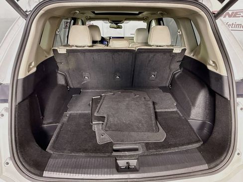 Certified 2024 Nissan Rogue SL w/ SL Premium Package AWD/4WD image 30