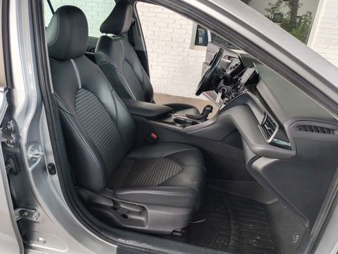 Used 2022 Toyota Camry SE FWD image 27