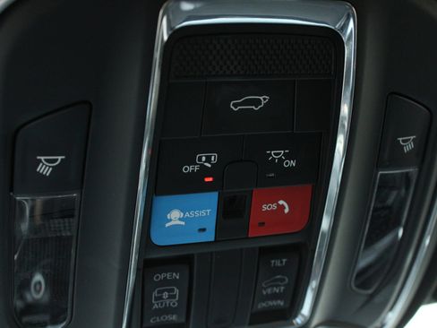 Used 2023 Jeep Grand Cherokee Altitude AWD/4WD image 52