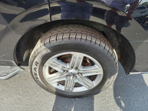 Used 2019 Ford Expedition XLT w/ Equipment Group 202A RWD image 20